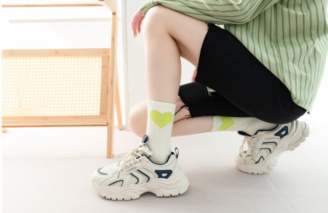 ถุงเท้าแฟชั่นสไตล์ฮาราจูกุ ฮิป - Embroidery On Socks บทวิจารณ์และราคา