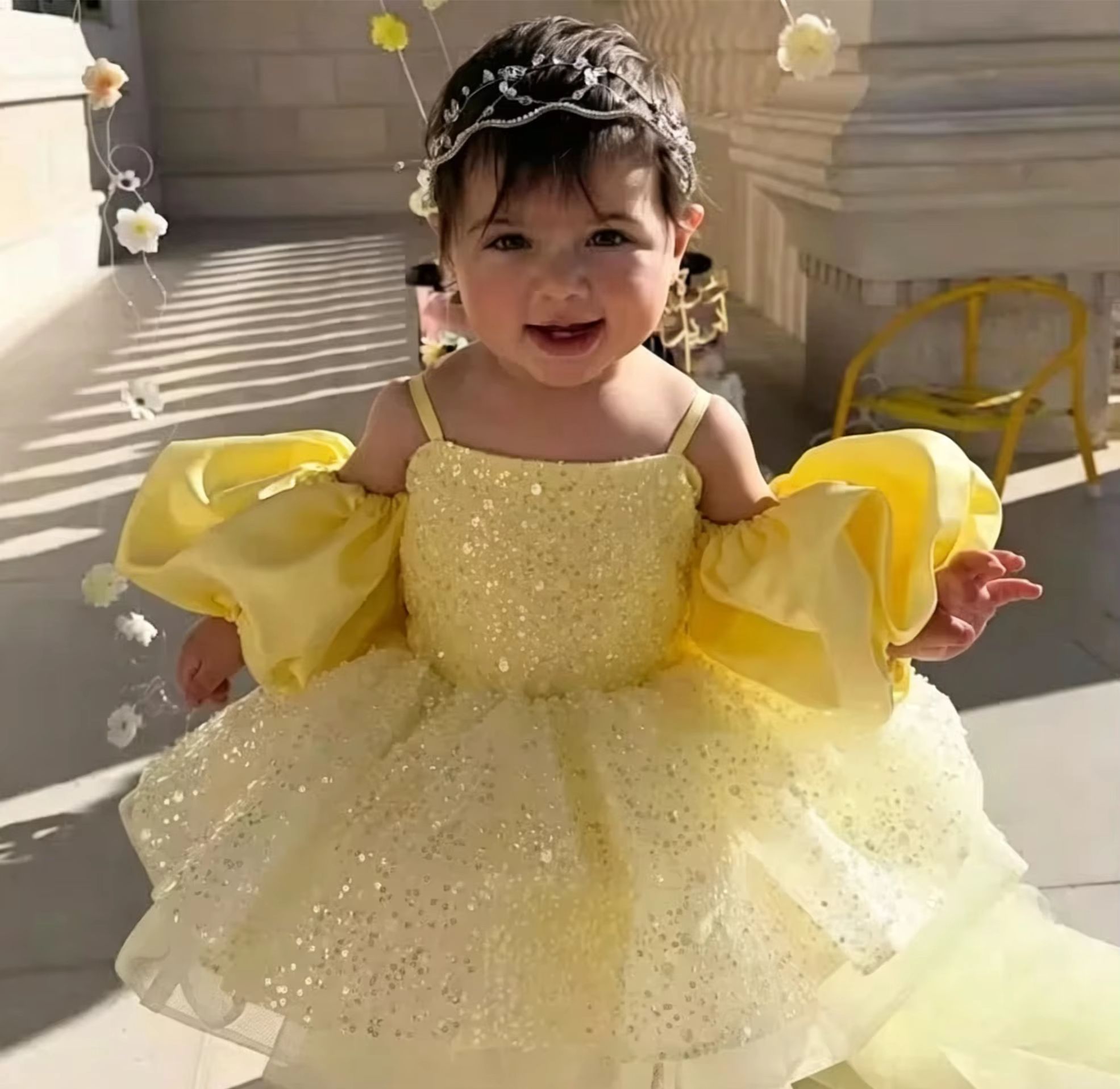 ชุดเดรสเด็กผู้หญิงสีเหลืองน่าร - Embroidery Yellow Dress บทวิจารณ์และราคา