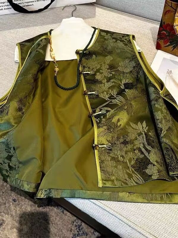 เสื้อกั๊กผู้หญิงไซส์ใหญ่ 300 ป - Embroidery Vest บทวิจารณ์และราคา