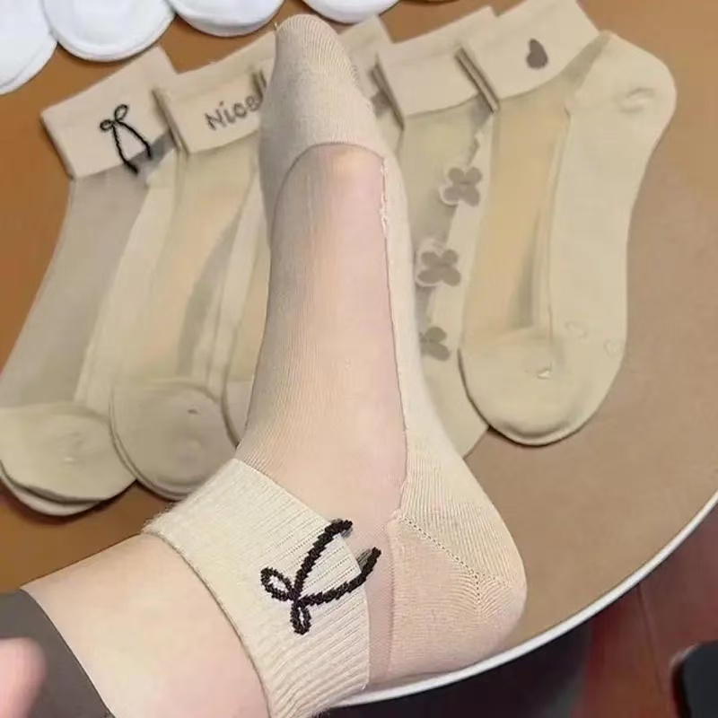 ถุงเท้าผู้หญิงผ้าไหมน้ำแข็งโพล - Embroidery On Socks บทวิจารณ์และราคา