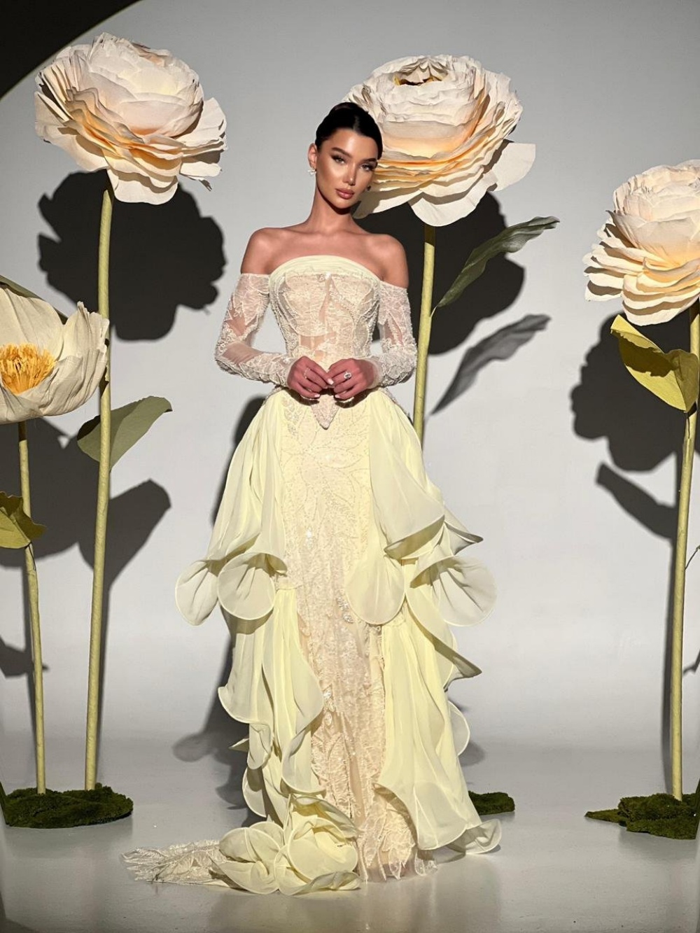 ชุดราตรีสีเหลืองเนยสุดหรู 2026 - Embroidery Yellow Dress บทวิจารณ์และราคา
