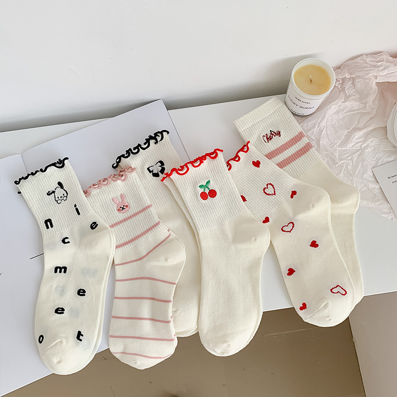 ถุงเท้าผู้หญิง ผ้าฝ้าย ลายกระต - Embroidery On Socks บทวิจารณ์และราคา