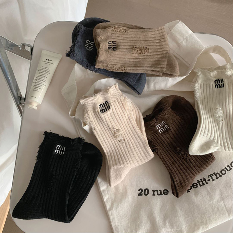 ถุงเท้าแบรนด์หรู 3 คู่ สำหรับผ - Embroidery On Socks บทวิจารณ์และราคา