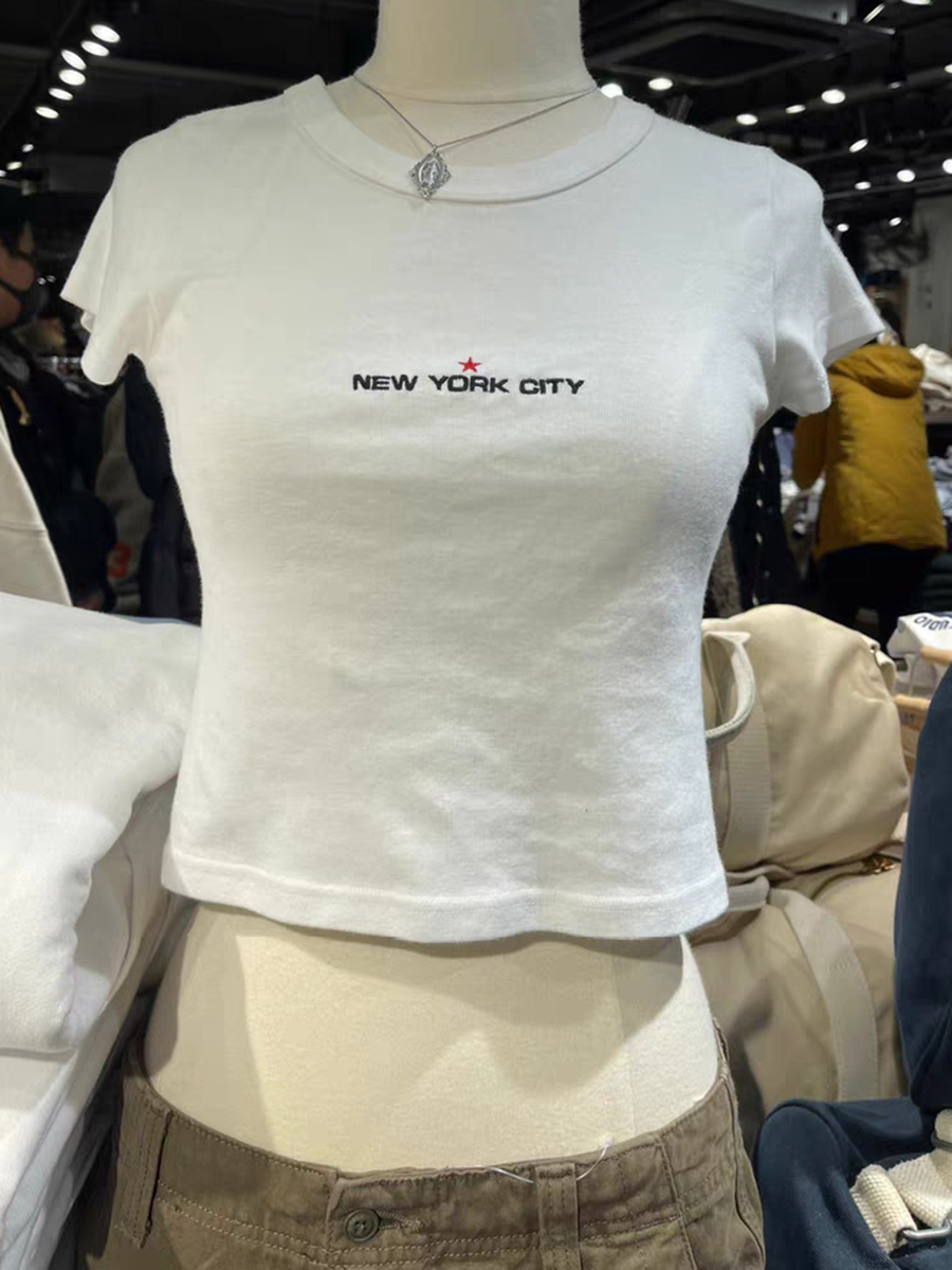 YORK เสื้อยืดปักลายตัวอักษรสีข - Embroidery York บทวิจารณ์และราคา